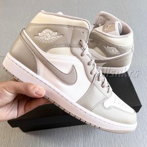 Air Jordan 1 Mid Linen Men’s